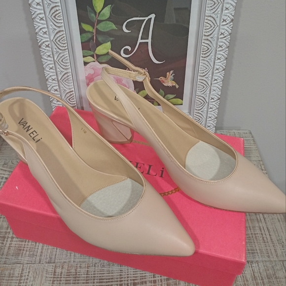 Vaneli Rezia Flesh Nappa Pointed Toe Sling Back Shoe - Picture 2 of 11